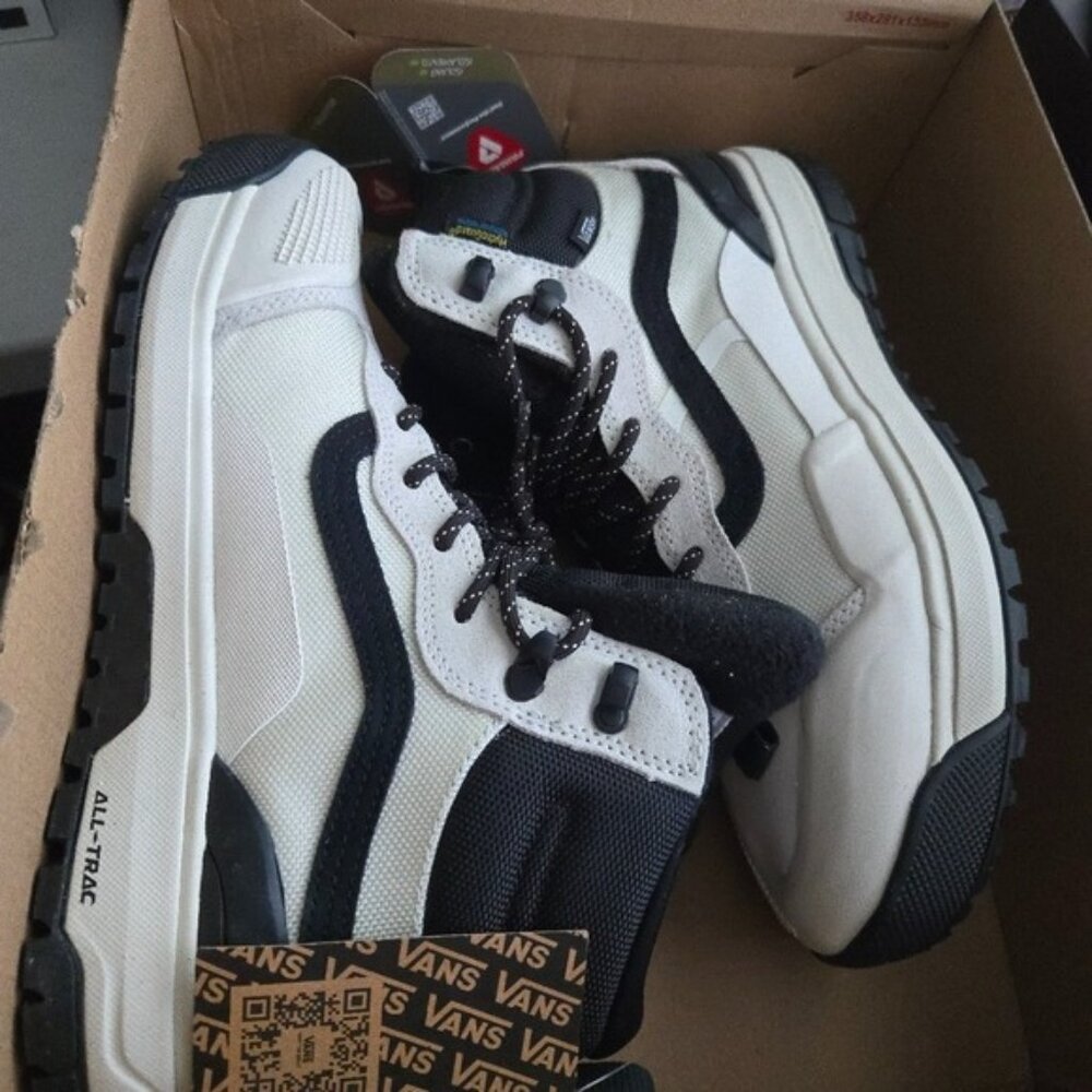 Vans UltraRange EXO Hi MTE2 Women 9.5 High Top Shoes  Marshmallow Black 042025 - Picture 7 of 7